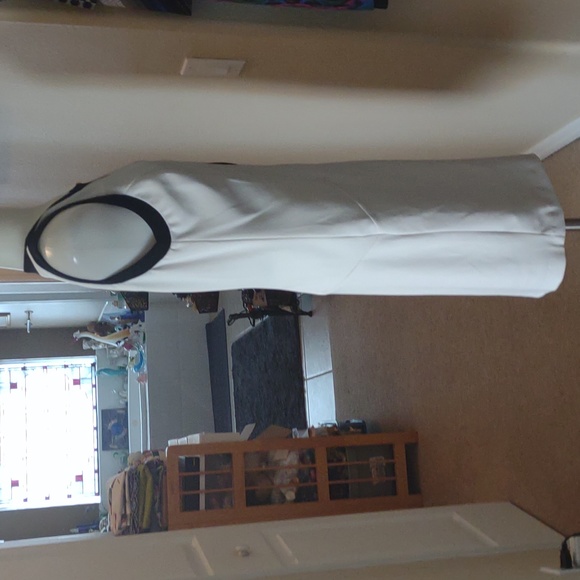 Cloth & People white full zippered dress w/ black piping size small. - Picture 3 of 8